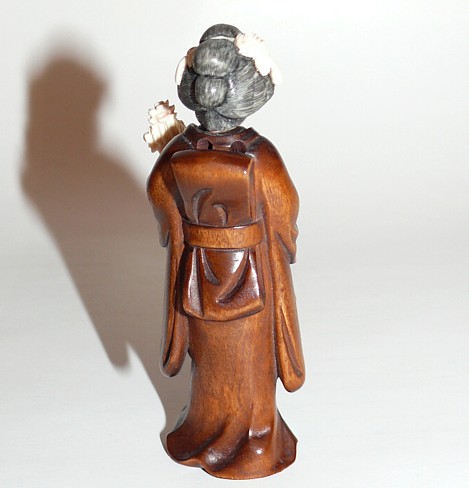 япоснкая нэцкэ из слоновой кости и дерева, Япония, 1930-е гг.