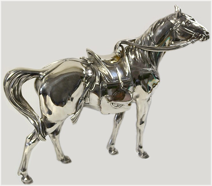 японская антикварная серебрянная скульптура Священной Лошади Ками-Ума