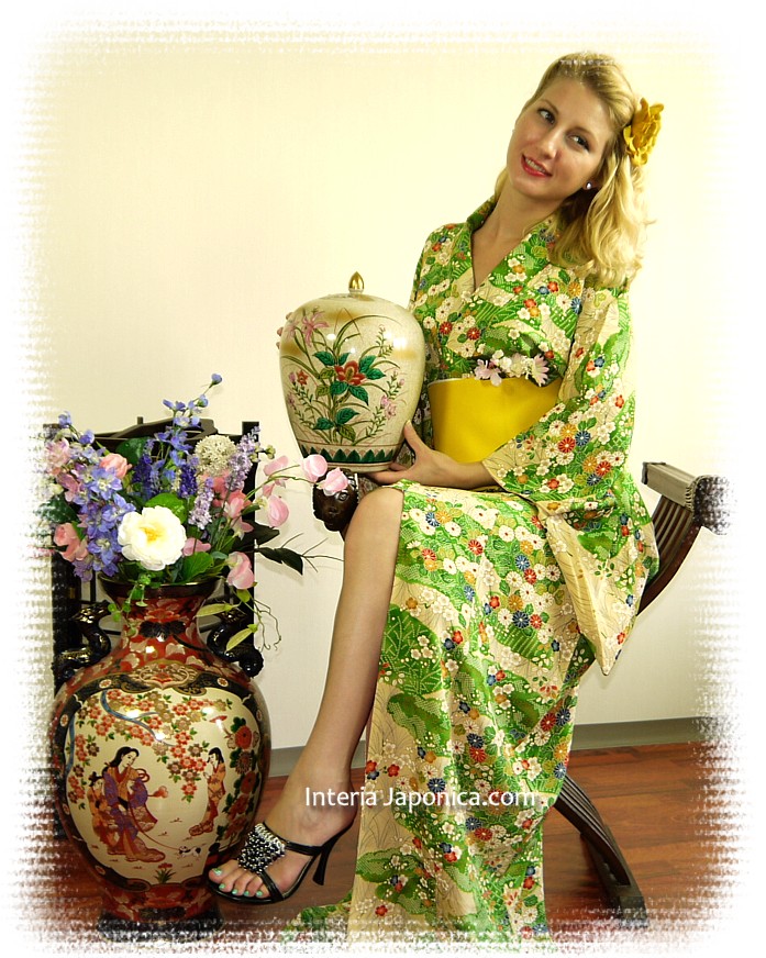 японский антикварный фарфор: фарфоровая ваза Имари