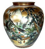 japanese kutani hand painted vase, Taisho era, 1920's