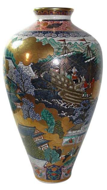 satsuma vase in namban style, Meiji, 1900's