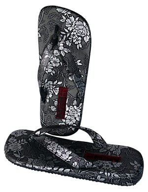 стильная японская обувь для дома и пляжа