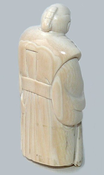 самурай, японская статуэтка (окмоно) из слонвой кости, 1930-е гг.