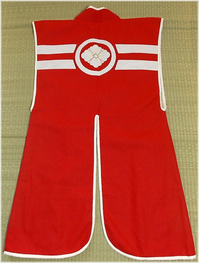 одежда самурая: куртка дзимбаори с фамильным самурайским гербом