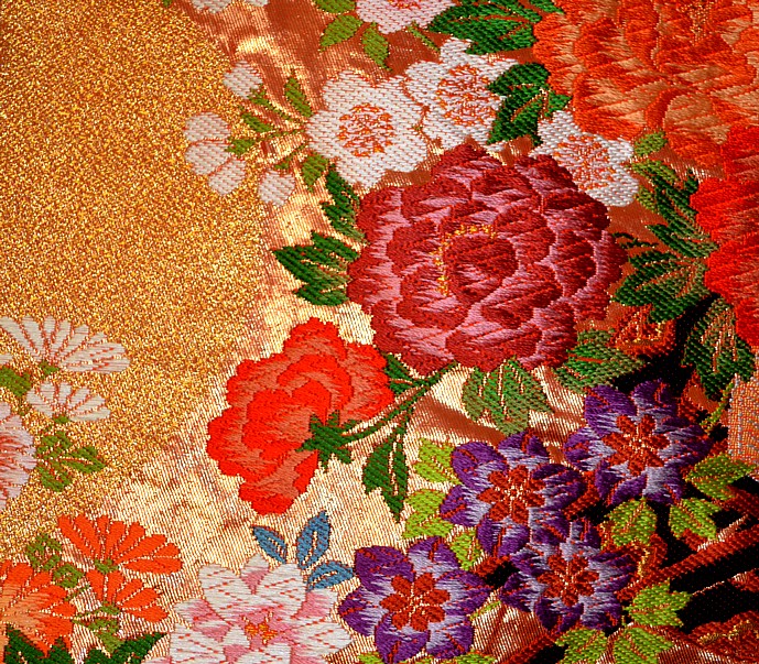 japanese kimono gown uchikake: detail of fabric pattern