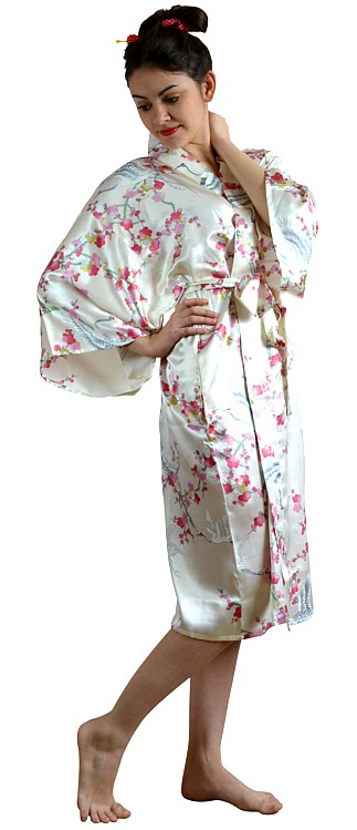 Pure silk japanese short modern kimono Imari, made in Japan. Japanese ...
