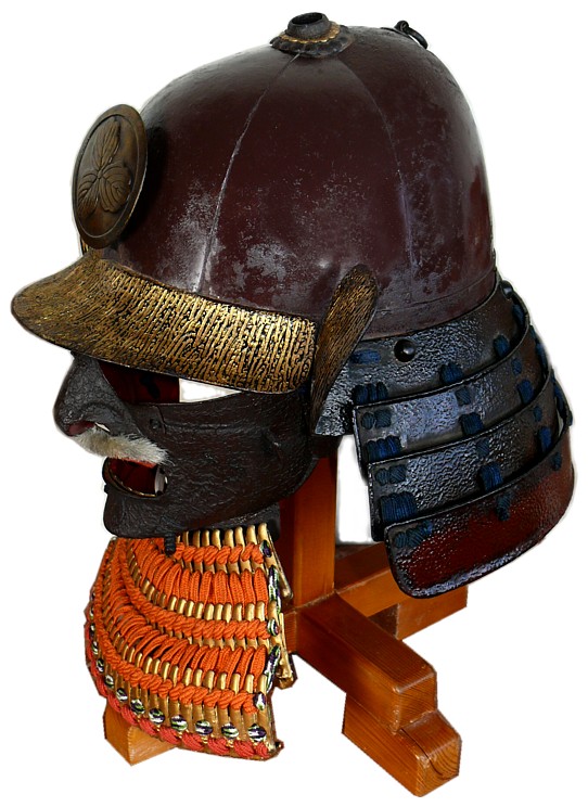 Самурайский Боевой шлем КАБУТО, с маэтатэ в виде фамильного герба  самурайского клана Нори, эпоха Муромачи. Mega Japan, японский  интернет-магазин.