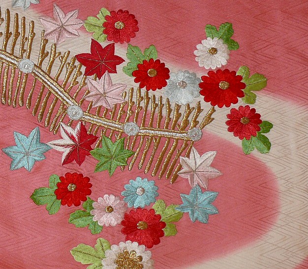 Japanese traditional silk embroidered kimono, 1950's. Japanese Woman ...